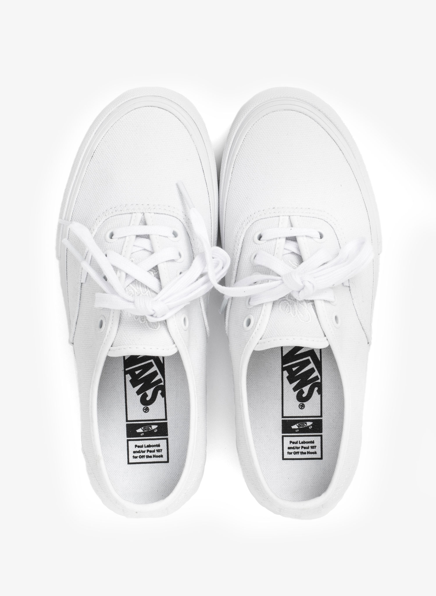 A story about lacing configuration, triple white Vans Authentic